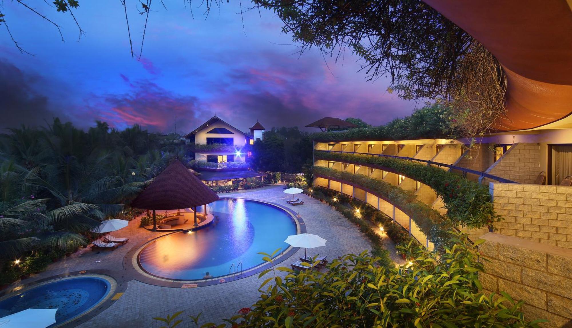 Uday Suites - The Airport Hotel Thiruvananthapuram Exterior photo
